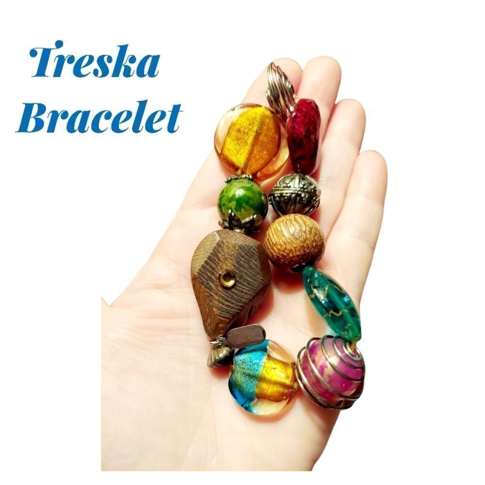 treska beaded bracelet. Multi color Stretch